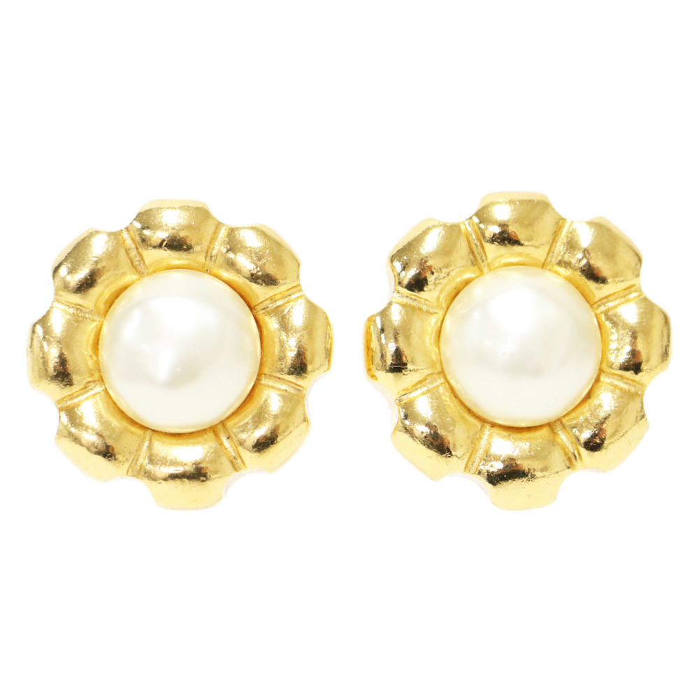 CHANEL Gold Pearl Earrings